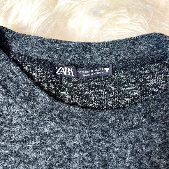 Cute, charcoal, elevated short sleeved top - Picture 4 of 4